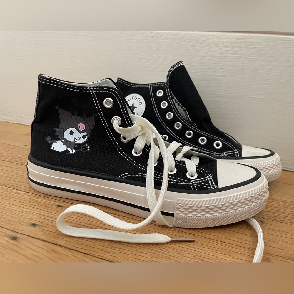NWOT Kuromi Hightop sneakers (vintage converse style), Size 37/6.5